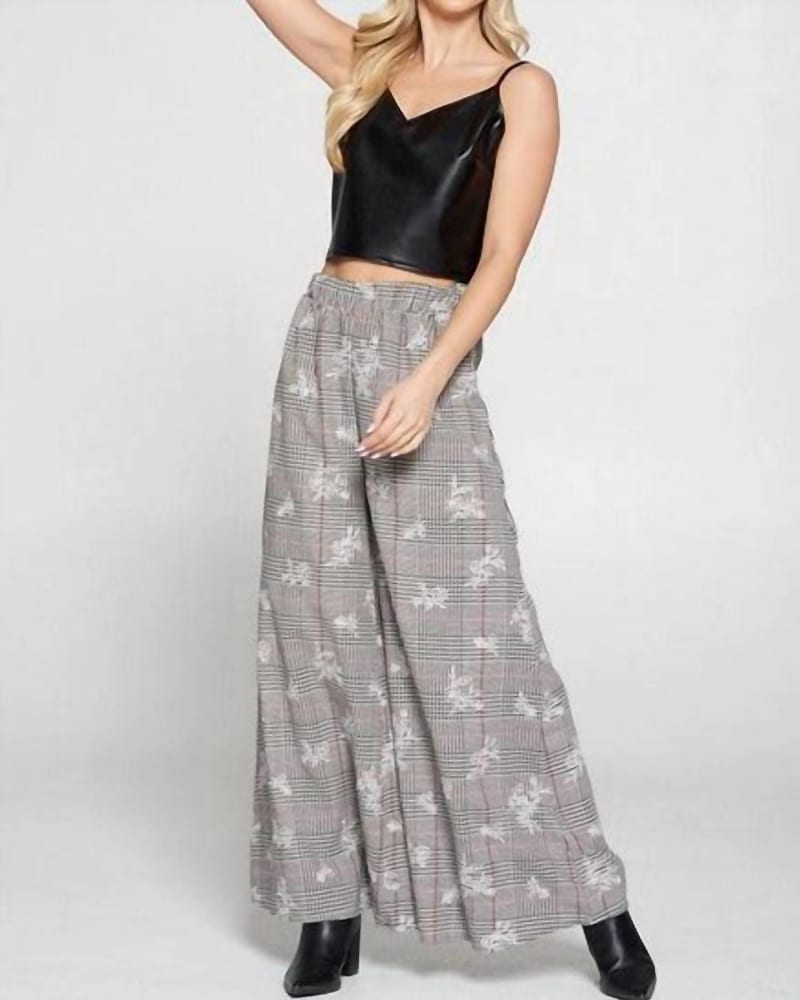 Front of a model wearing a size Large Classic Plaid Wide-Leg Palazzo Pants in Grey in Grey by reneec.. | dia_product_style_image_id:338241